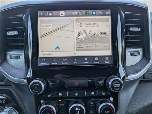 Used 2024 RAM 1500 Laramie image 14