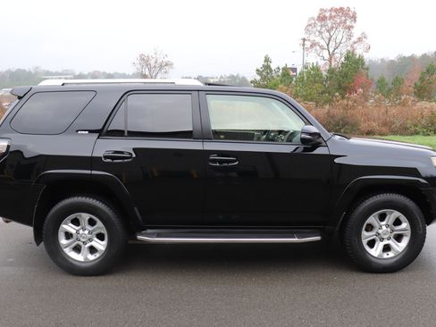 Used 2015 Toyota 4Runner SR5 Premium image 16