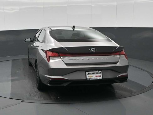 Used 2022 Hyundai Elantra SEL image 7