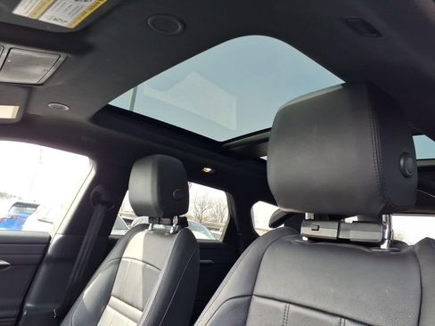 Used 2023 Land Rover Range Rover Evoque R-Dynamic S image 15