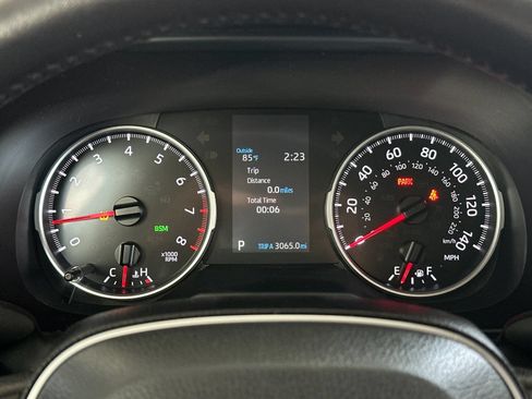 Used 2022 Toyota RAV4 XLE Premium FWD image 23