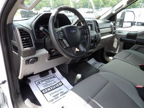 Used 2020 Ford F250 XL w/ Power Equipment Group RWD image 16