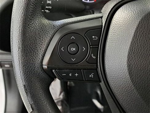Used 2022 Toyota Corolla LE image 24