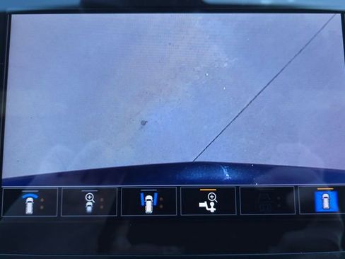 Used 2024 Chevrolet Equinox Premier FWD image 41
