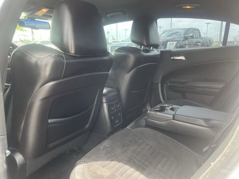 Used 2018 Dodge Charger R/T RWD image 32