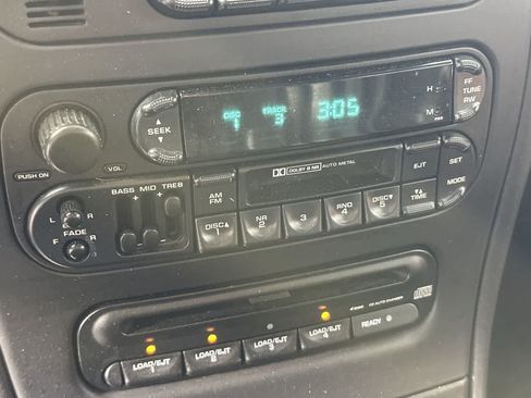 Used 2002 Chrysler Concorde Limited FWD image 16