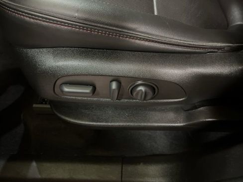 Used 2023 Chevrolet Traverse RS image 53