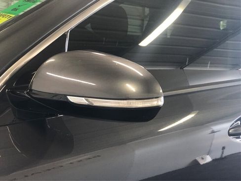 Used 2018 Kia Niro EX w/ EX Touring Graphite Edition FWD image 19