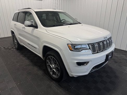 Used 2020 Jeep Grand Cherokee Overland w/ Protech Group AWD/4WD image 2