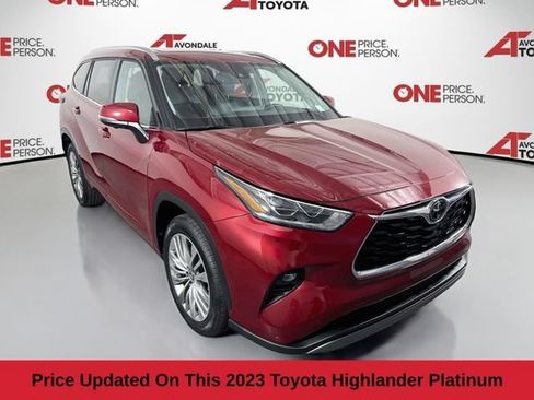 Used 2023 Toyota Highlander Platinum FWD image 1