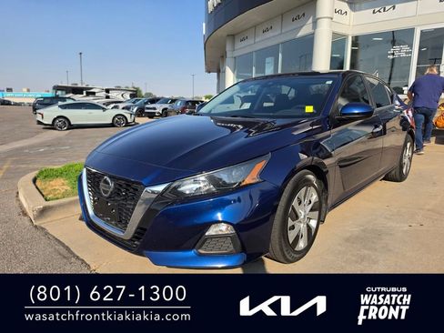 Used 2022 Nissan Altima 2.5 S w/ Driver Assist Package FWD image 1