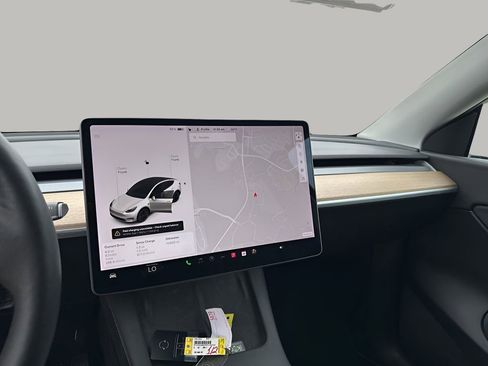 Used 2021 Tesla Model Y Long Range image 29