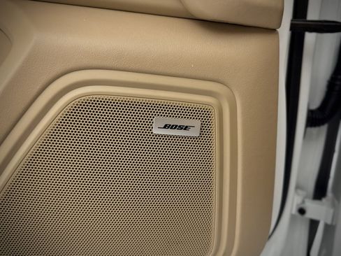 Used 2024 Porsche Macan image 30