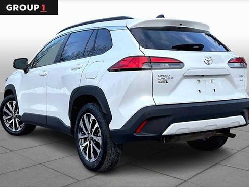 Certified 2025 Toyota Corolla Cross XLE image 12