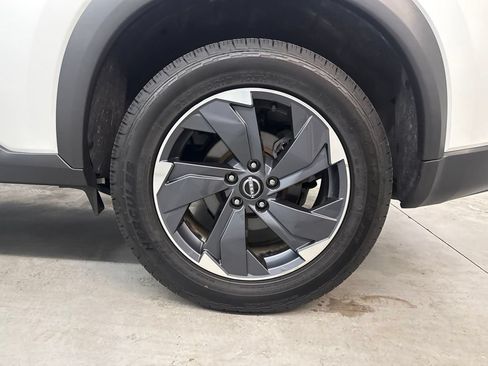 Used 2024 Nissan Rogue SV FWD image 23
