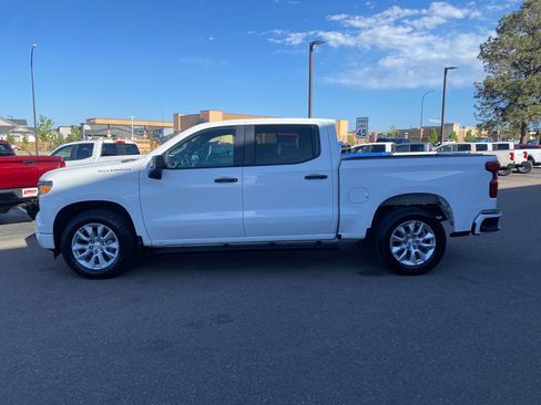 Used 2022 Chevrolet Silverado 1500 Custom AWD/4WD image 2