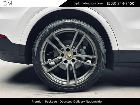 Used 2020 Porsche Cayenne AWD/4WD image 42