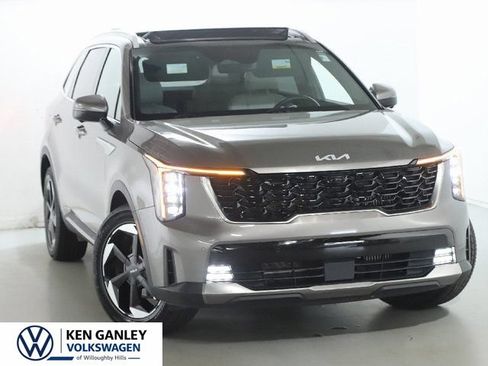 Used 2025 Kia Sorento SX Prestige AWD/4WD image 2