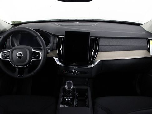 New 2025 Volvo XC90 B6 Plus w/ Protection Package Premier image 5