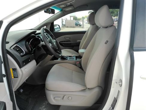 Used 2021 Kia Sedona LX FWD image 12