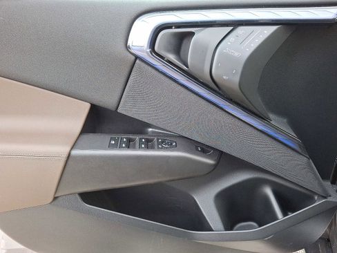 Used 2025 BMW X3 xDrive30i w/ Premium Package image 12