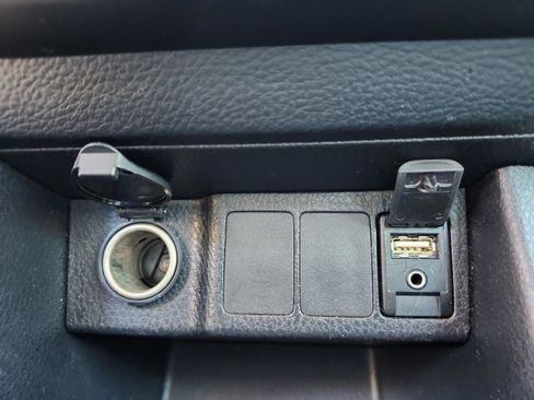 Used 2014 Toyota Corolla LE image 24