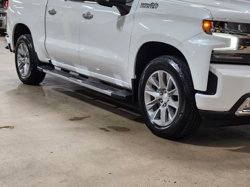 Used 2021 Chevrolet Silverado 1500 High Country w/ Technology Package AWD/4WD image 16