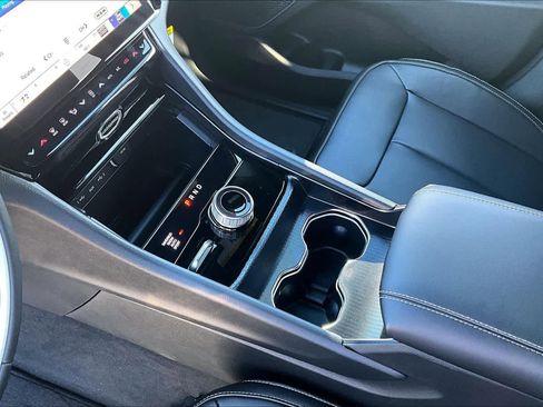 New 2026 Jeep Grand Cherokee Limited AWD/4WD image 17