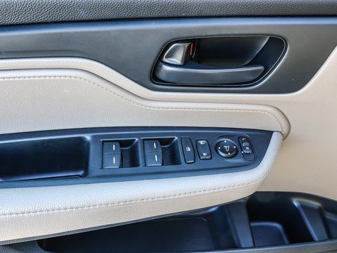 Used 2019 Honda Odyssey EX image 22