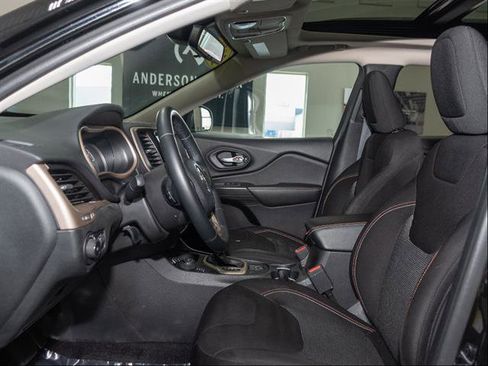 Used 2017 Jeep Cherokee 75th Anniversary AWD/4WD image 8
