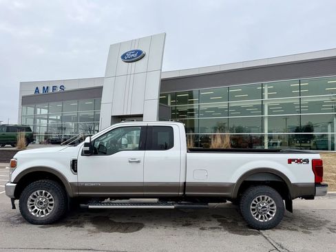 Certified 2022 Ford F350 Lariat w/ Chrome Package image 3