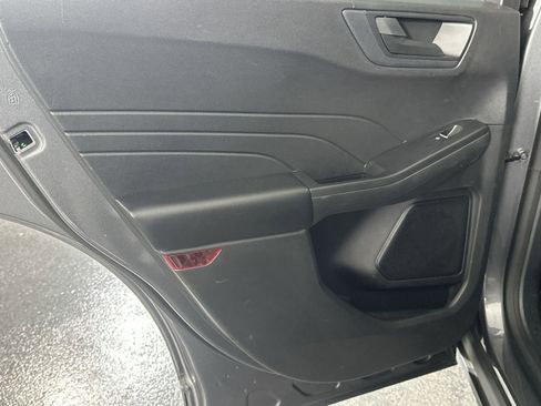 Used 2022 Ford Escape SE w/ Cold Weather Package FWD image 29