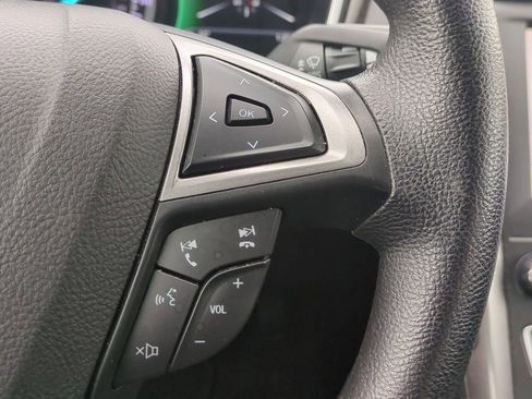 Used 2020 Ford Fusion SE image 24