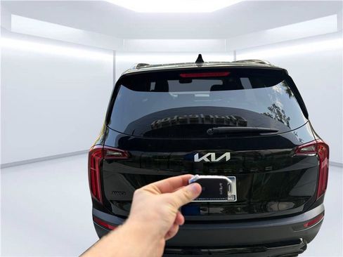 Used 2022 Kia Telluride SX w/ SX Prestige Package AWD/4WD image 9