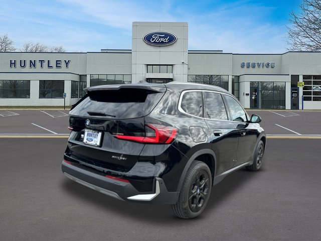 Used 2023 BMW X1 xDrive28i AWD/4WD image 5