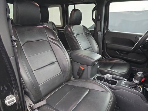 Used 2022 Jeep Wrangler Unlimited Sahara image 46