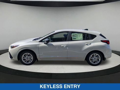 Certified 2025 Subaru Impreza 2.0i image 7