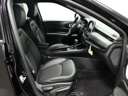 New 2026 Jeep Compass Latitude image 15