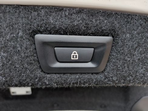 Used 2021 BMW 530i image 41