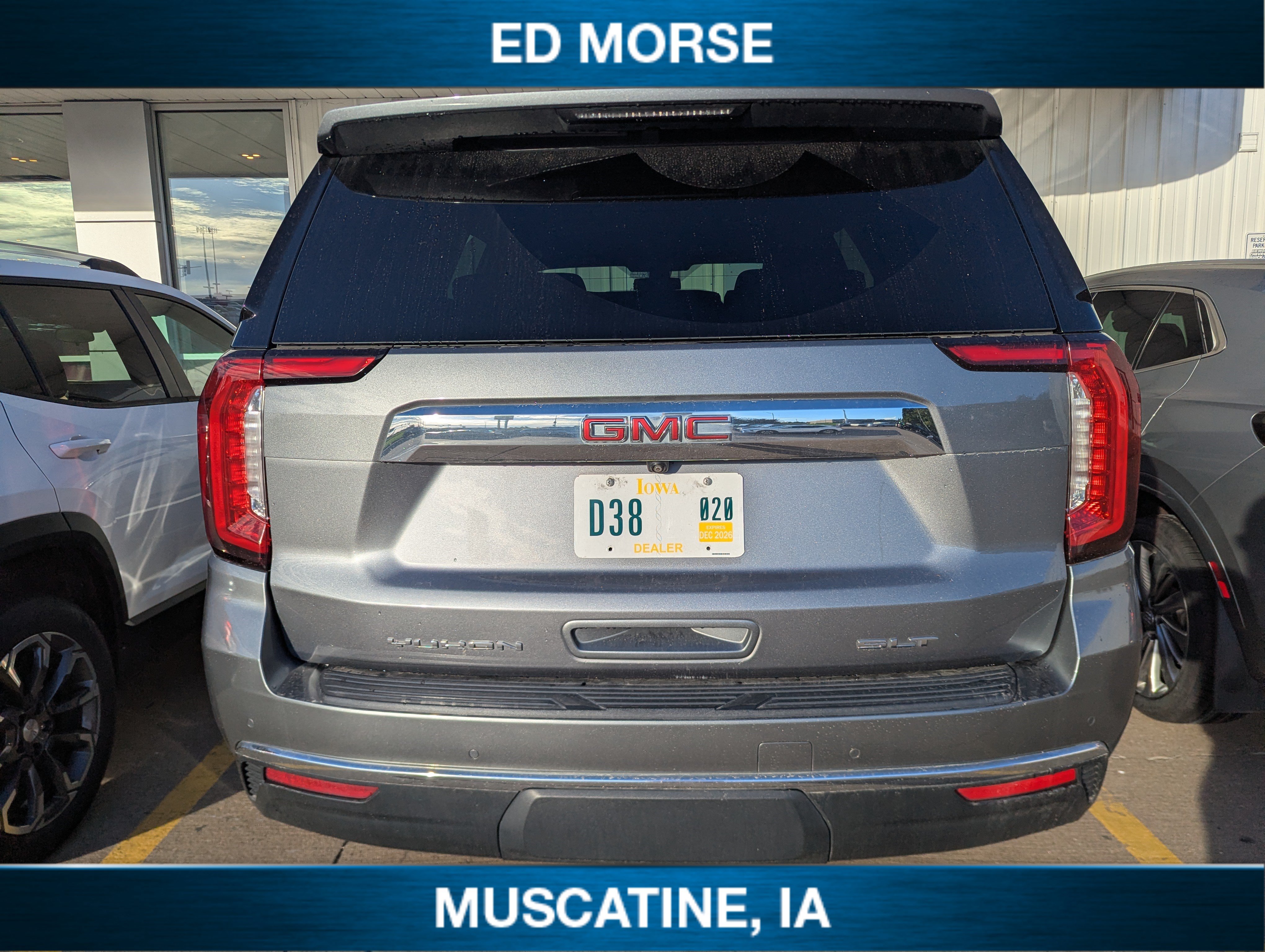 Used 2022 GMC Yukon SLT w/ SLT Luxury Package AWD/4WD image 5