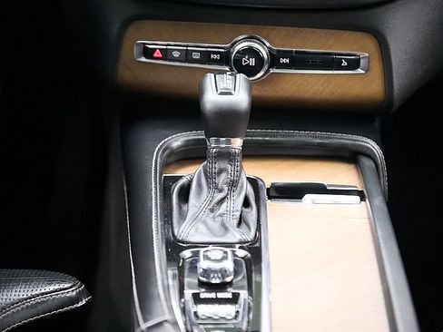 Used 2018 Volvo XC90 T6 Inscription w/ Convenience Package image 32