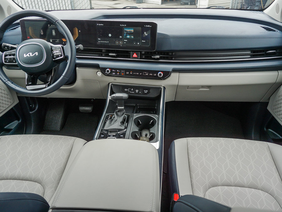 Certified 2025 Kia Carnival EX FWD image 15