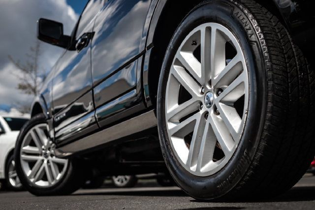 Used 2017 Ford Expedition Platinum AWD/4WD image 14