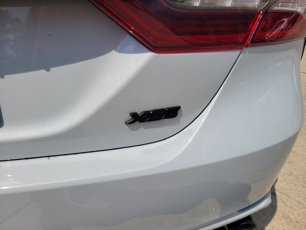 Used 2023 Toyota Camry XSE FWD image 10