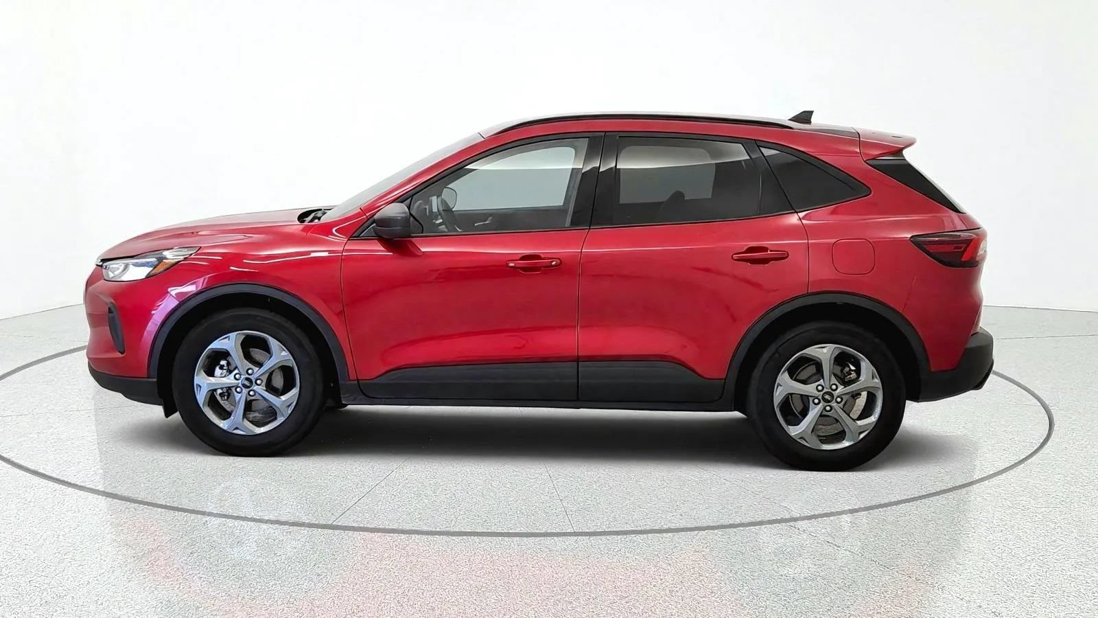 Used 2025 Ford Escape ST-Line FWD image 5