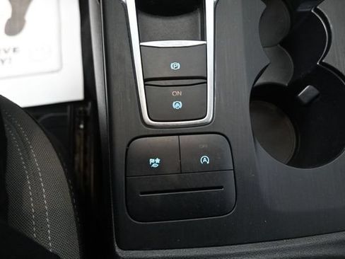 Used 2020 Ford Escape SE AWD/4WD image 14