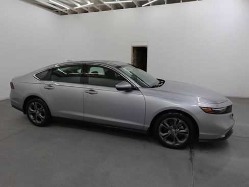 Certified 2023 Honda Accord EX image 4
