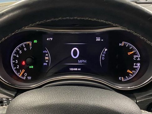 Used 2016 Jeep Grand Cherokee Limited image 19