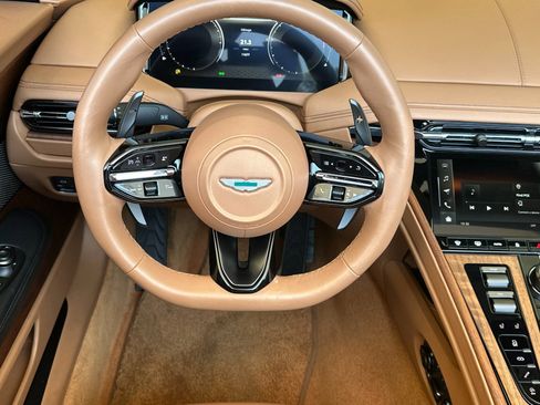 Used 2025 Aston Martin DB12 Convertible RWD image 16