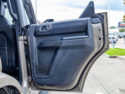 Used 2025 Ford Bronco Outer Banks AWD/4WD image 40
